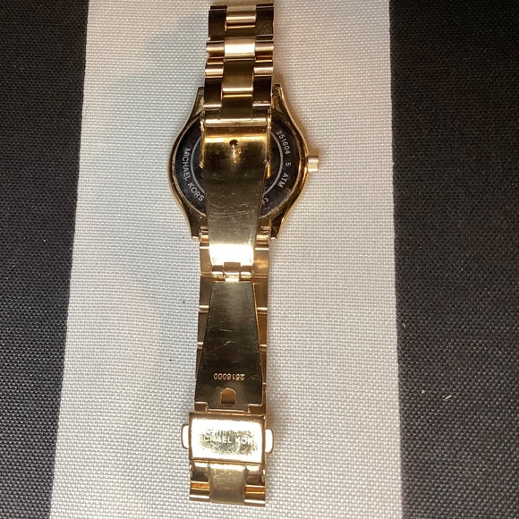 Michael Kors Gold-tone Mini Slim Runway Women’s Watch MK-3512 - Picture 7 of 12